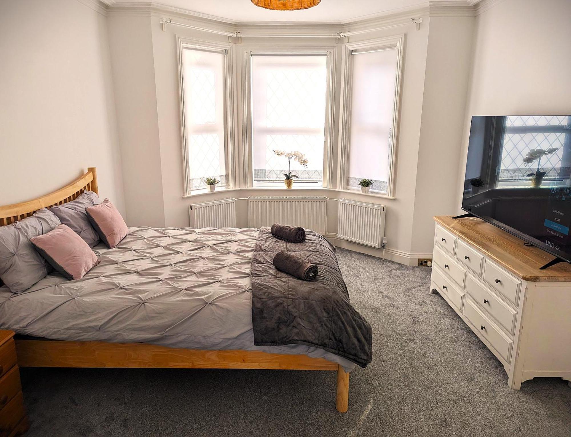 Cosy Bee And Apartment Bournemouth Exterior photo